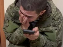 Російським військовополоненим дозволили телефонувати додому раз на кілька днів