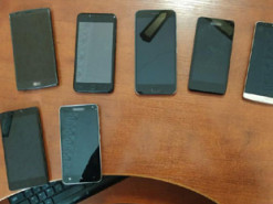 В Одессе поймали двух карманников, которые украли 18 телефонов