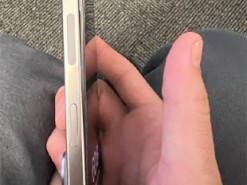 З’явився перший iPhone 15 Pro з акумулятором, що здувся