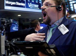 Рынок паникует в преддверии отчета Apple 1 мая