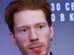 РосЗМІ запустили фейк, що внука Пугачової Микиту Преснякова мобілізували під час репетиції в театрі