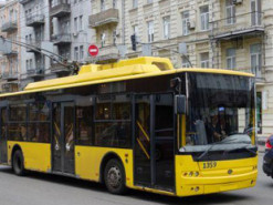 У Києві тимчасово змінили рух низки тролейбусів: в чому причина