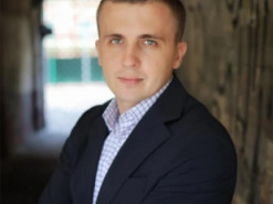 На журналіста «Української правди» Михайла Ткача здійснено напад біля ресторану «Тандир» у с. Козин Київської області