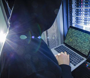 Хакерські напади на президентські вибори у США – чиї кампанії атакують Росія, Іран та Китай