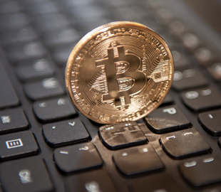 Средневзвешенный курс биткоина превысил $11 000