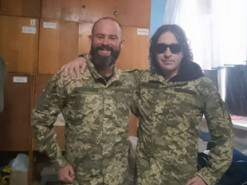 Мобілізовані учасники гурту Junket поділилися світлиною зі служби