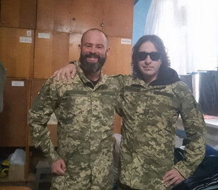 Мобілізовані учасники гурту Junket поділилися світлиною зі служби