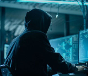 Двоих жителей Беларуси обвинили в атаках на криптовалютные биржи