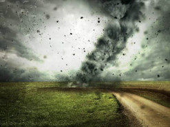 Безопасность работников Amazon решили тщательно проверить после того, как на склад обрушился смерч