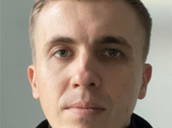 Журналіста УП Михайла Ткача збив автомобіль у Києві