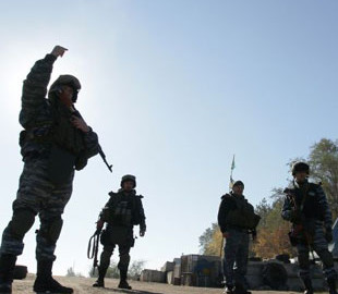 Троє екс-поліцейських Маріуполя почали "служити" у фейковому райвідділі, - ДБР