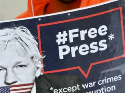 Жена основателя WikiLeaks Ассанжа призывает Британию заблокировать его экстрадицию