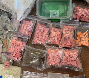 Міжнародна злочинна організація збувала в телеграм важкі наркотики під виглядом іграшок і продуктів харчування