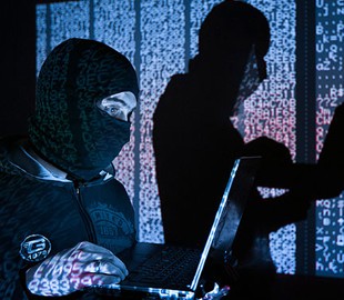 Американский хакер 13 лет следил за другими людьми через компьютеры