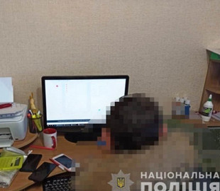 В Николаеве парню, взламывавшему чужие онлайн-счета, сообщили о подозрении