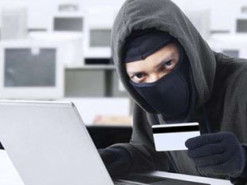 Інтернет-шахраї ошукали жінку на 206 тисяч гривень