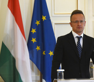 Працівників угорського МЗС у часи Сійярто змушували удавати журналістів на брифінгах – ЗМІ