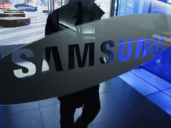 В Samsung придумали необычный смартфон, гнущийся в разные стороны