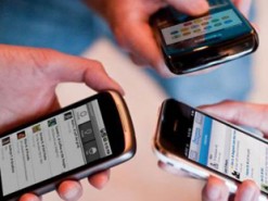 Свет смартфонов может помочь проснуться