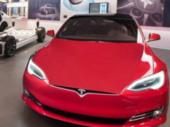 Tesla готова прекратить приём заказов на некоторые электромобили из-за дефицита