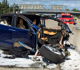 Надёжность автопилота Tesla вызвала вопросы у американского регулятора