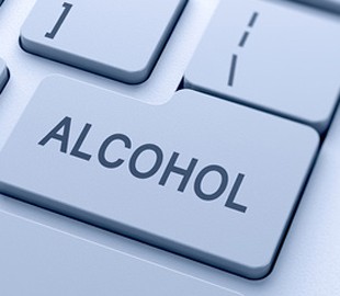 Налоговики пресекли незаконную торговлю алкоголем через Интернет