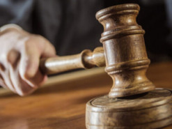 В Україні судитимуть священника за поширення в інтернеті забороненої символіки та виправдання агресії рф