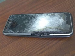 Смартфон спас полицейскому жизнь, задержав пулю