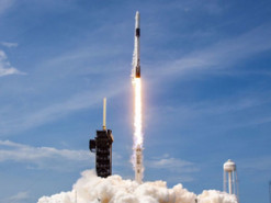 Корабль Маска Crew Dragon подлетел к МКС и готовится к стыковке: онлайн-трансляция