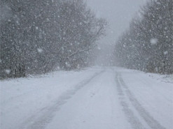 "Укравтодор" принимает жалобы на сугробы через приложение Waze