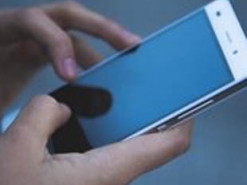 Кабмин освободил от обязательной обсервации граждан с приложением в смартфоне