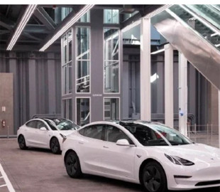Обслуговування, як у Формули-1: Ілон Маск обіцяє покращити ремонт Tesla