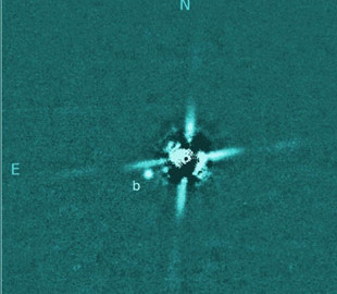 Снимок дня. Самая молодая планета вне Солнечной системы