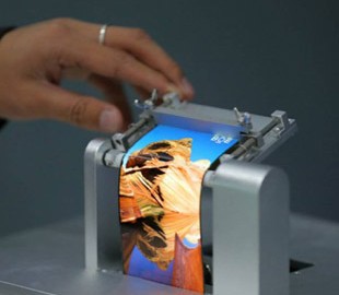 Что стало известно об экране первого сгибаемого смартфона Huawei?