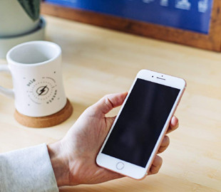 Канадські iPhone перейшли на зимовий час на тиждень швидше та спричинили невеличкий хаос