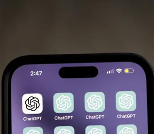 Хто кому платить в історичній угоді між Apple та OpenAI