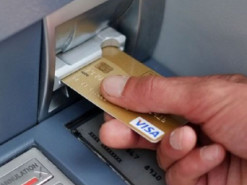 Мошенники сняли с карты женщины 7 тысяч гривен