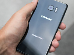 Назван худший смартфон десятилетия