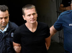 В Париже начались слушания по делу Александра Винника