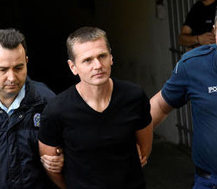 В Париже начались слушания по делу Александра Винника