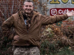 Написав 8 місяців тому: Коля Серга прочитав зворушливий вірш про деокупацію Херсона