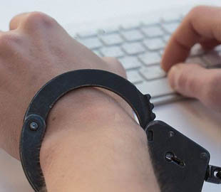 Европа требует от Украины усилить борьбу с пиратством