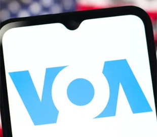 США терміново відновлюють перську службу «Голосу Америки»