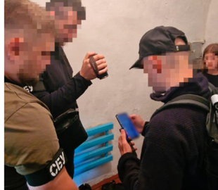 На Рівненщині викрили дівчину, яка у телеграмі повідомляла, де роздають повістки