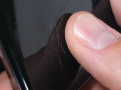 Раскрыта опасность дешёвых защитных плёнок для смартфонов