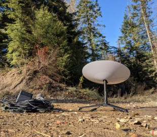 В США вдвое снизилась средняя скорость интернета через Starlink 