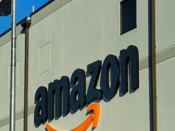 Amazon платитиме 50 фунтів працівникам, що вчасно приходять на роботу