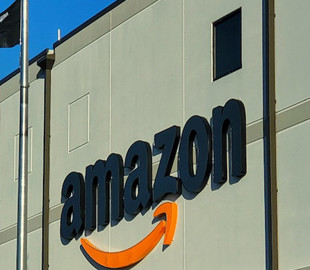 Amazon платитиме 50 фунтів працівникам, що вчасно приходять на роботу