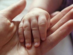 Во Львове молодая мать продала ребенка через интернет: подробности жуткой истории