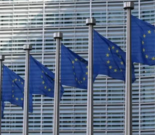 ЕС ужесточит условия работы для Facebook, Google и подобных крупных компаний